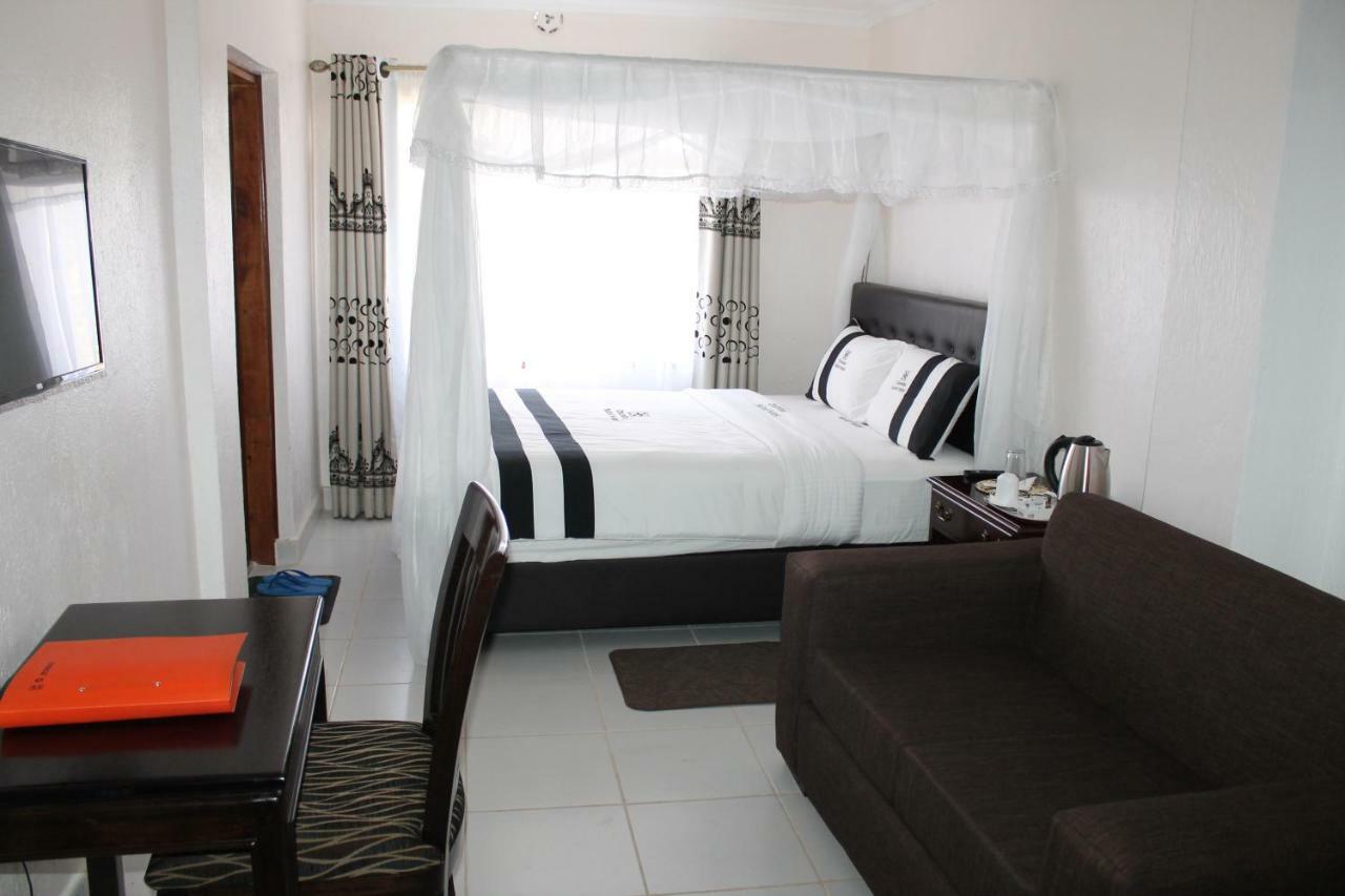 Chambai Hotel Naivasha Exterior photo